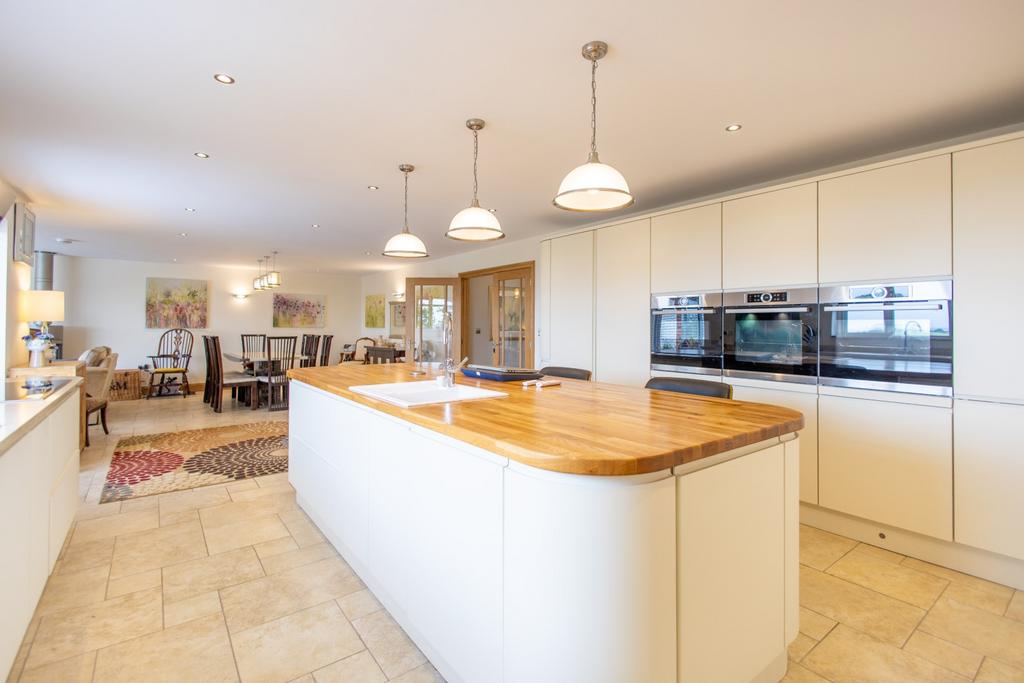 Open Plan Kitchen, Dining Room &amp; Lounge