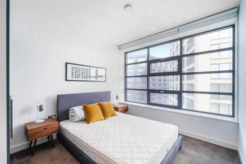 2 bedroom apartment for sale, Defoe House, London City Island, E14