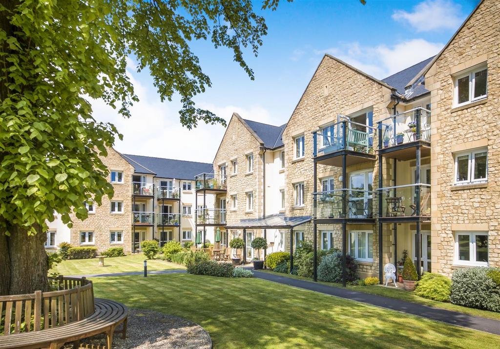 Holmcroft Court