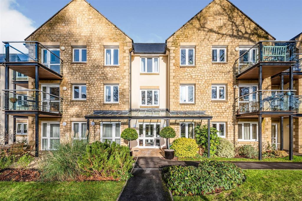 Holmcroft Court