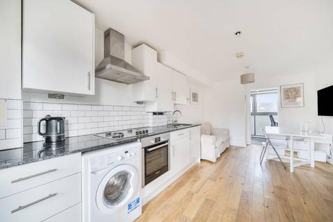 2 bedroom flat for sale, Bagleys Lane, Sands End, London, SW6
