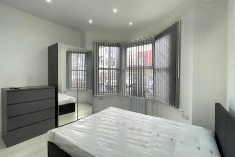 undefined, Ashburnham Road, Luton, Bedfordshire