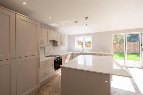 4 bedroom detached house for sale, Irene Avenue, Grangetown, Sunderland