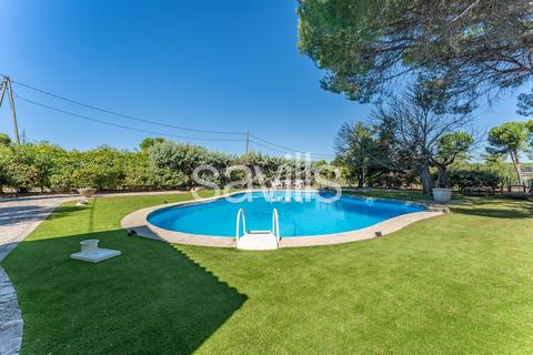 5 bedroom house, Detached Single-Family Dwelling, Camino de Valverde