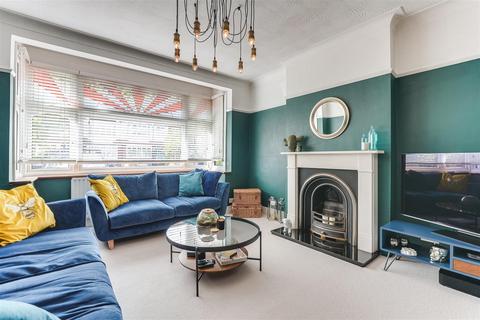 26 Chase Side Avenue, Enfield, EN2 6JU