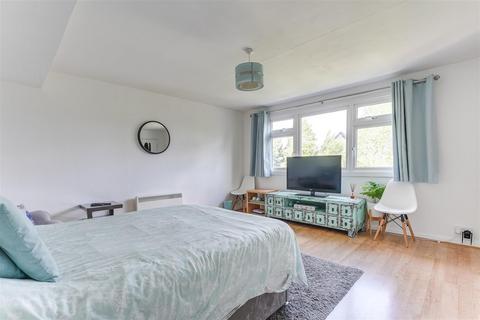 26 Chase Side Avenue, Enfield, EN2 6JU