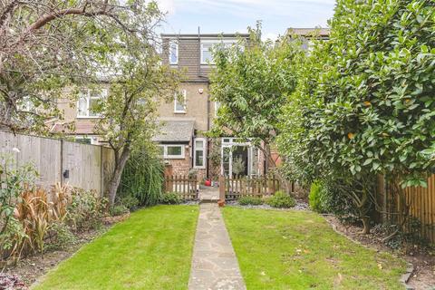 26 Chase Side Avenue, Enfield, EN2 6JU