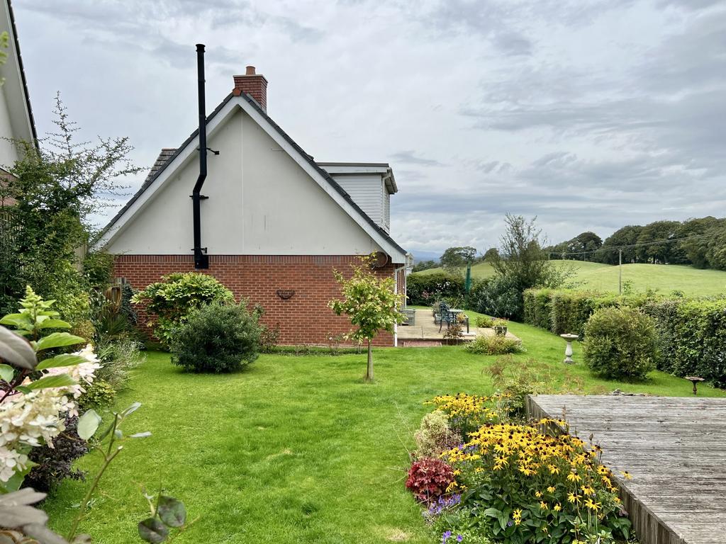 15 Templand, Crossmichael - Williamson and Henry