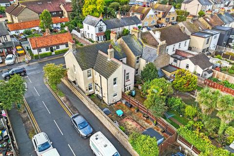 3 bedroom end of terrace house for sale, High Street, Southend-on-sea, SS3 0