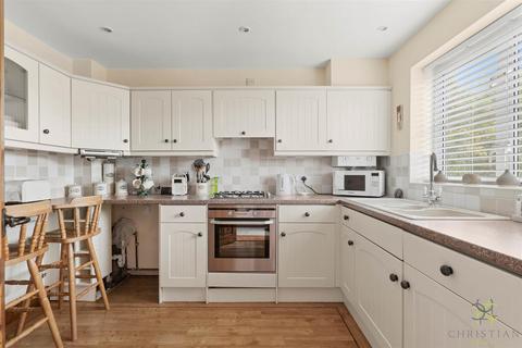 undefined, Longdon Court, Evesham WR11