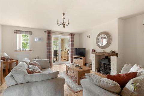 3 bedroom terraced house for sale, Longdon Court, Evesham WR11
