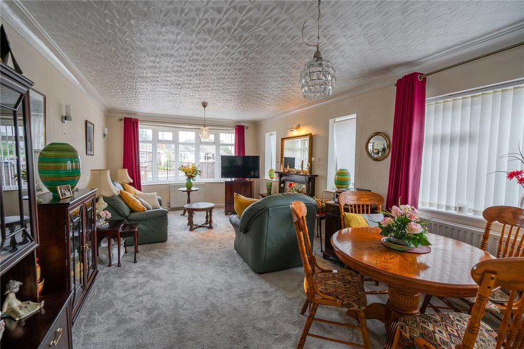 Living/Dining Room
