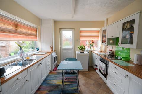2 bedroom bungalow for sale, Stephen Crescent, Grimsby, Lincolnshire, DN34