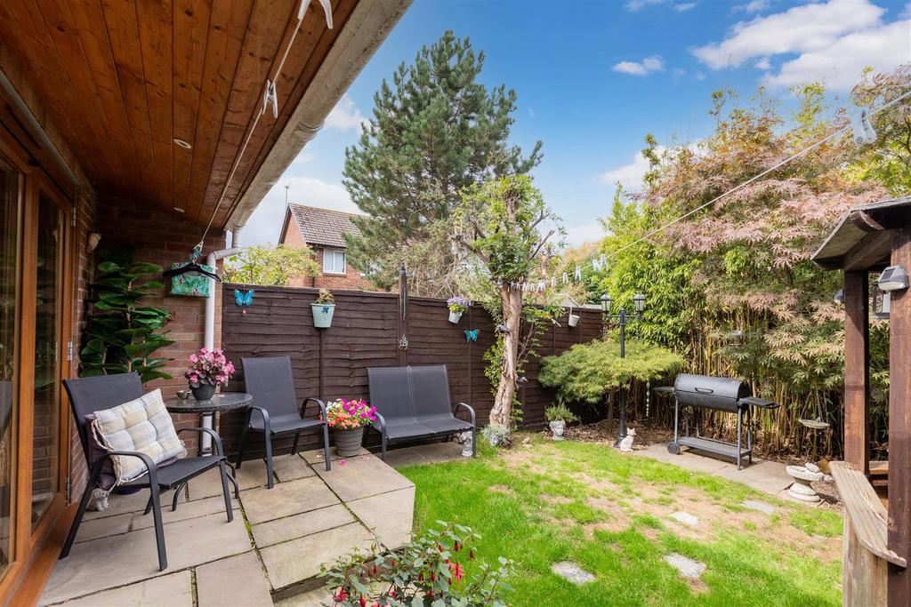 89 Braemar Gardens-1.jpg