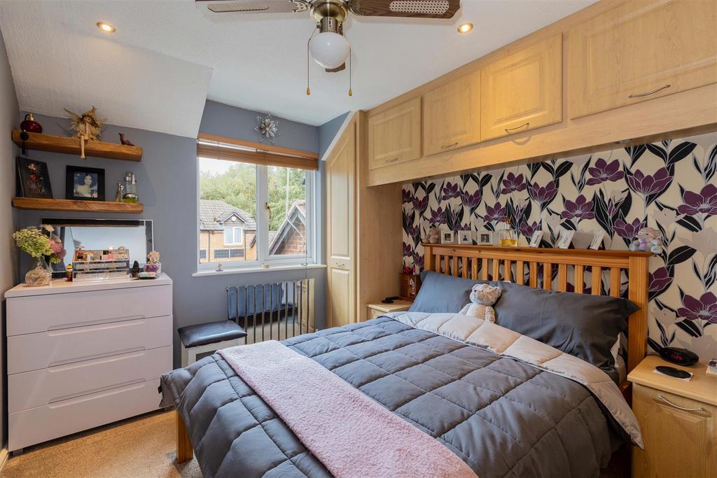 89 Braemar Gardens-13.jpg