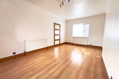 3 bedroom house for sale, Gainsborough Road, Dagenham