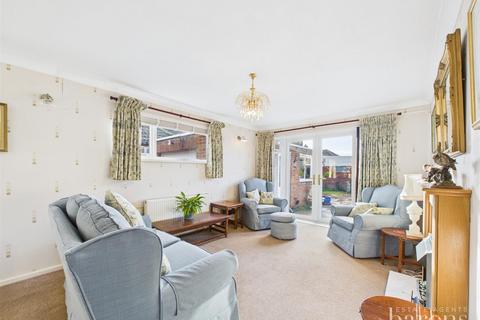 15 Brackley Way, Basingstoke, RG22 6LN