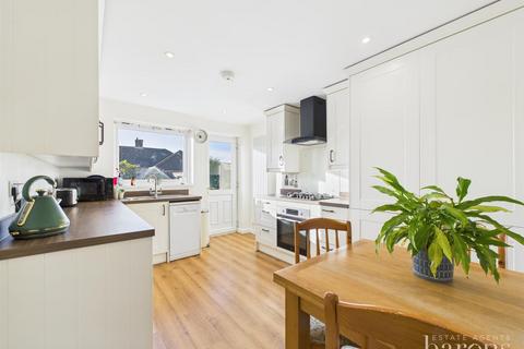 15 Brackley Way, Basingstoke, RG22 6LN
