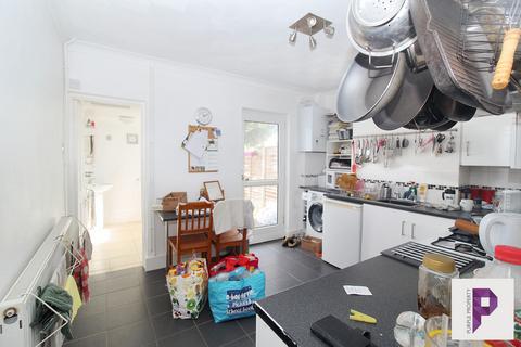 3 bedroom terraced house for sale, Victoria Road, Chatham, ME4