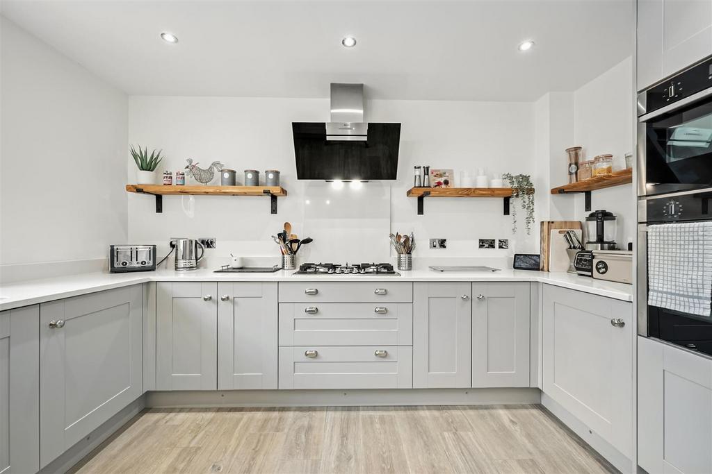 Kitchen - hob and ovens.jpg