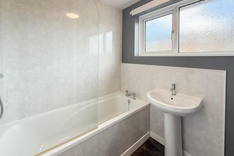 28 Fellside, Birtley, Chester Le Street, DH3 2NE