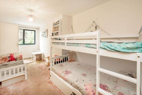 2 bedroom flat for sale, Lapis Close, London NW10