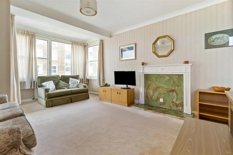2 bedroom flat for sale, West Parade, Worthing