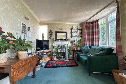 2 bedroom detached bungalow for sale, Hillcrest Avenue, Scarborough, YO12