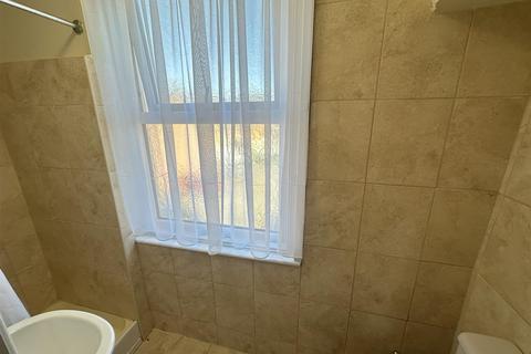 4 bedroom property for sale, Bedford Street, Scarborough, YO11