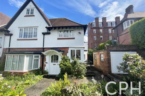 5 bedroom property for sale, Holbeck Road, Scarborough, YO11