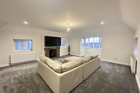 5 bedroom property for sale, Holbeck Road, Scarborough, YO11