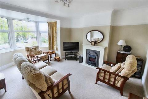 2 bedroom apartment for sale, Peasholm Drive, Scarborough, YO12