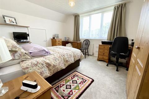 undefined, Racecourse Road, East Ayton, YO13