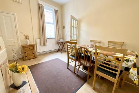 undefined, Royal Avenue, Scarborough, YO11