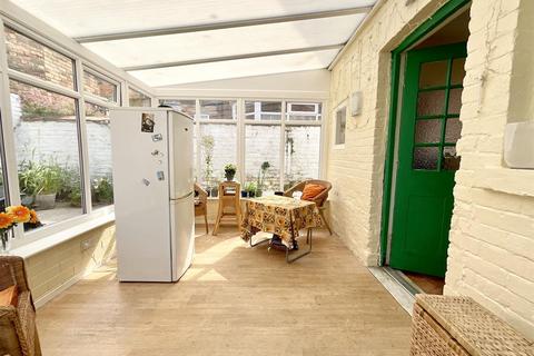 undefined, Royal Avenue, Scarborough, YO11