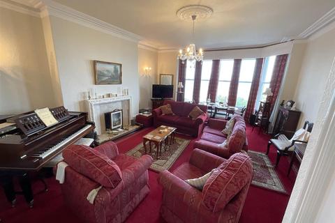 2 bedroom property for sale, Flat 2, 65 Esplanade, Scarborough, YO11 2UX