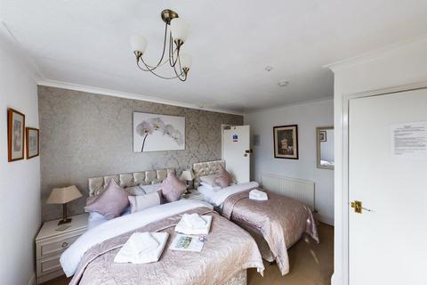 Guest house for sale, Northstead Manor Drive, Scarborough, YO12