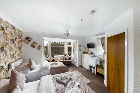 Guest house for sale, Northstead Manor Drive, Scarborough, YO12