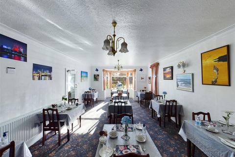 Guest house for sale, Northstead Manor Drive, Scarborough, YO12