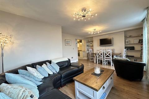 Castle Road, Scarborough, YO11