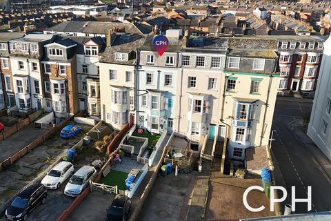 Guest house for sale, North Marine Road, Scarborough, YO12