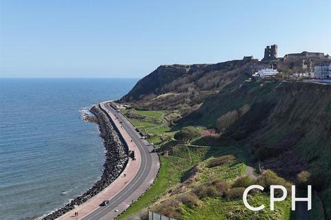 2 bedroom flat for sale, Queens Parade, Scarborough, YO12
