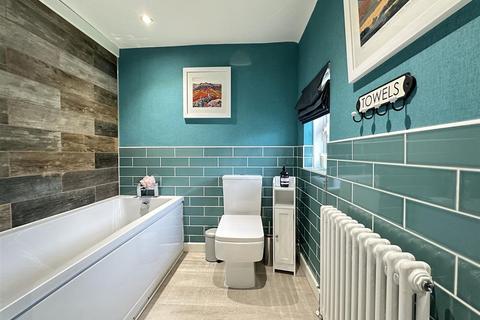 39 Hackness Road, Scarborough, YO12 5SD