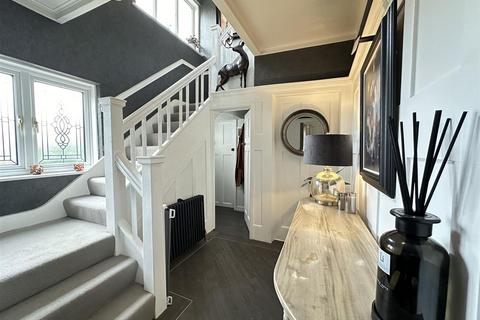 39 Hackness Road, Scarborough, YO12 5SD
