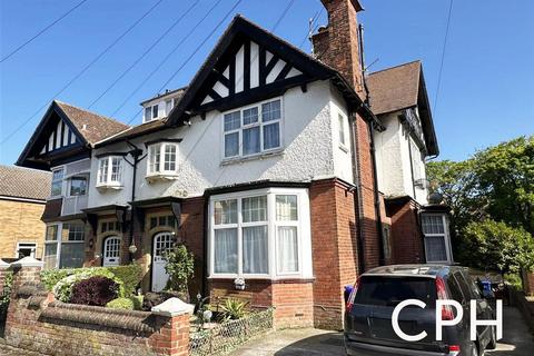 undefined, Holbeck Avenue, Scarborough, YO11
