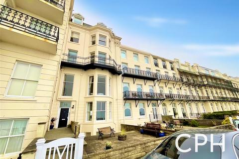 2 bedroom property for sale, Esplanade, Scarborough, YO11