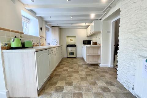 May Cottage, 8 Castlegate, East Ayton, Scarborough, YO13 9EJ