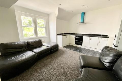 2 bedroom flat for sale, West Avenue, Filey, YO14