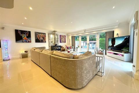 undefined, Stepney Grove, Scarborough, YO12