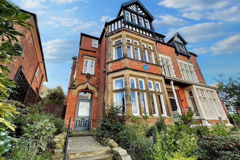 undefined, Royal Avenue, Scarborough, YO11